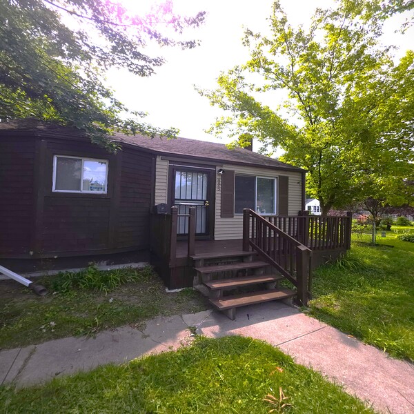Property main image