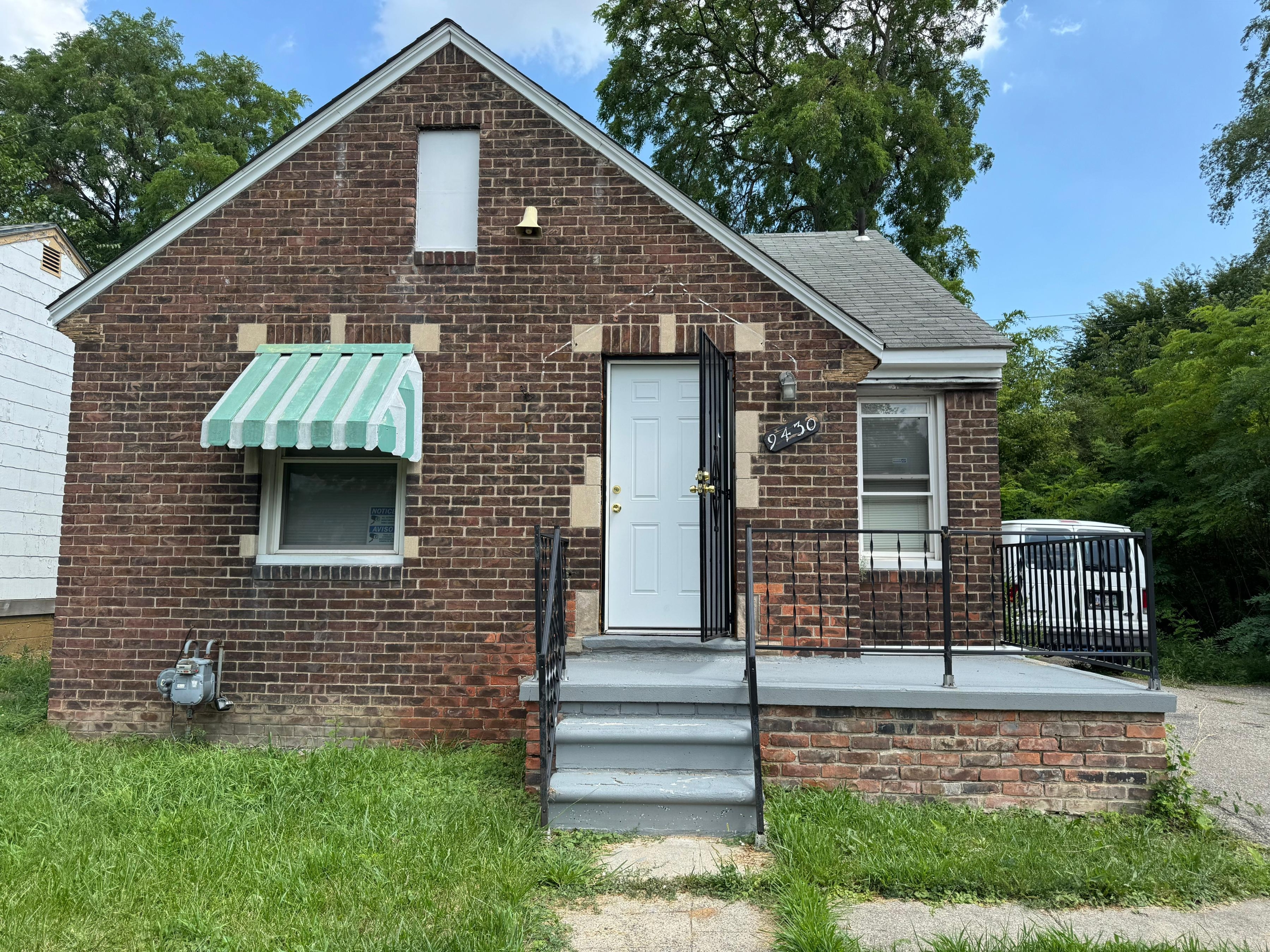 Property main image